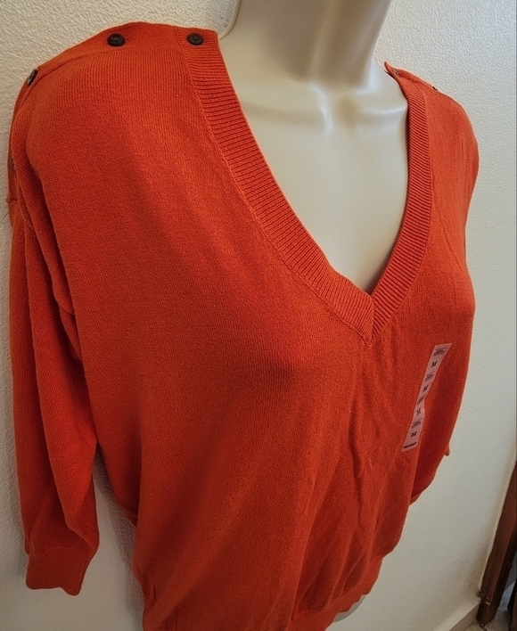 NWT Old Navy Ladies V Neck Short Sleeve Sweater - Picture 2 of 6